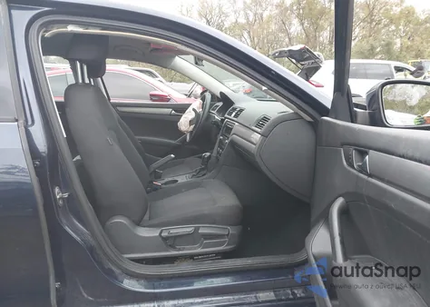 2014 Volkswagen Passat 1.8T S z USA, uszkodzony, nr VIN 1VWAS7A3XEC095606